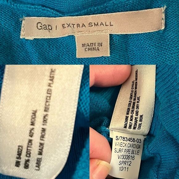 GAP Classic Longline Solid Color VNeck Cardigan Sweater Button Surf Pipe Blue XS - Picture 10 of 10